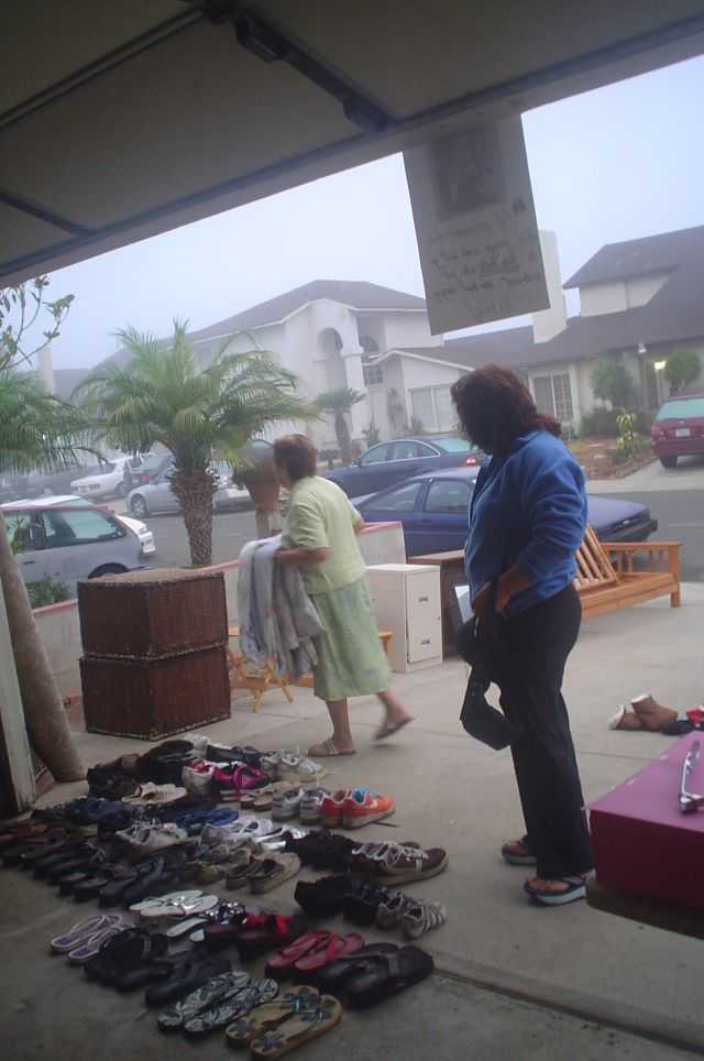 garageSaleFundraiser-008