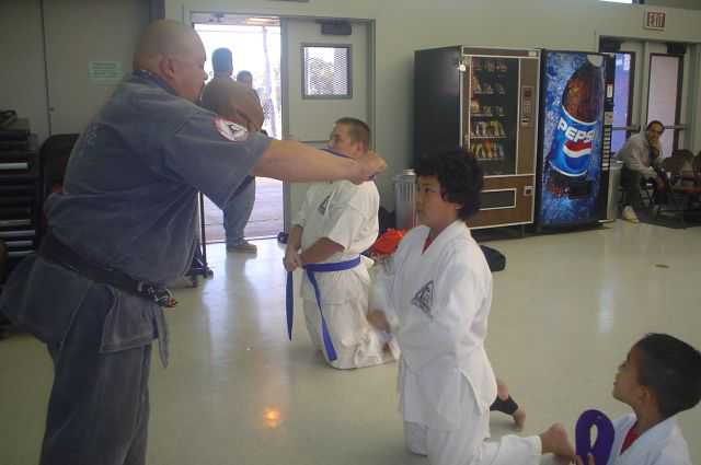 blueBeltPromotion200904-007